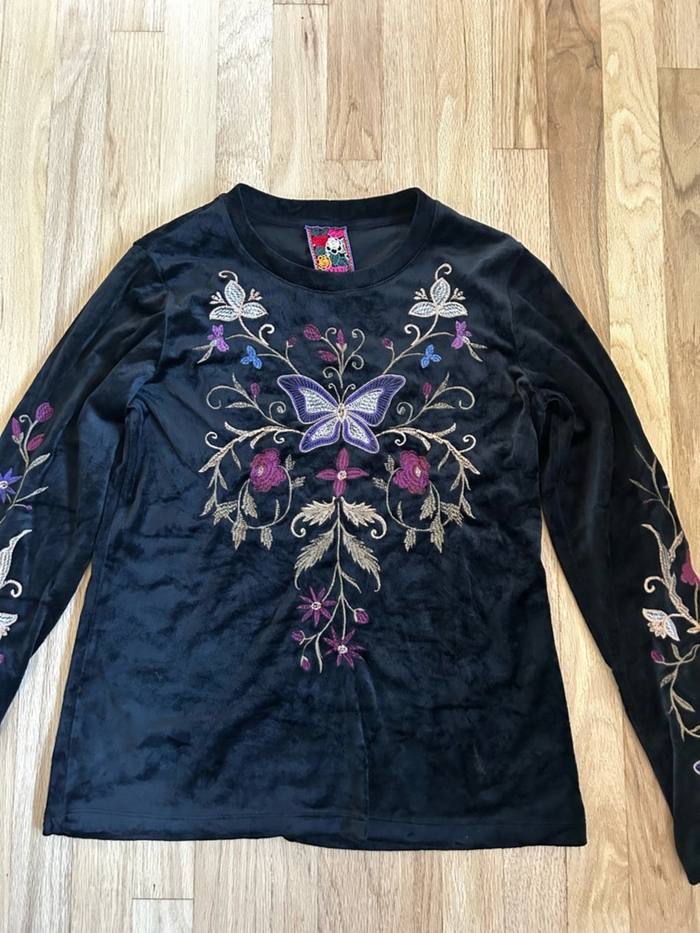 JOHNNY WAS bounce velour long sleeve top embroidered whimsigoth boho size M - Picture 9 of 14